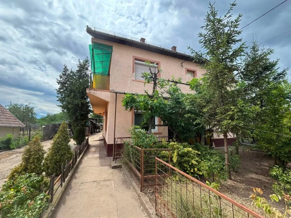 Eladó Ház Szentmártonkáta 160 m2 