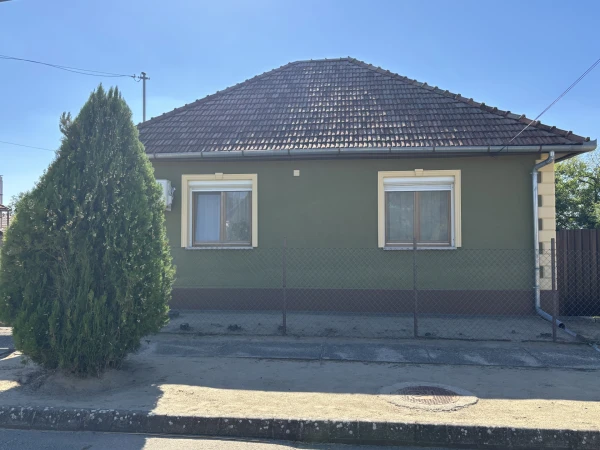 Eladó Ház Tápióság 80 m2 
