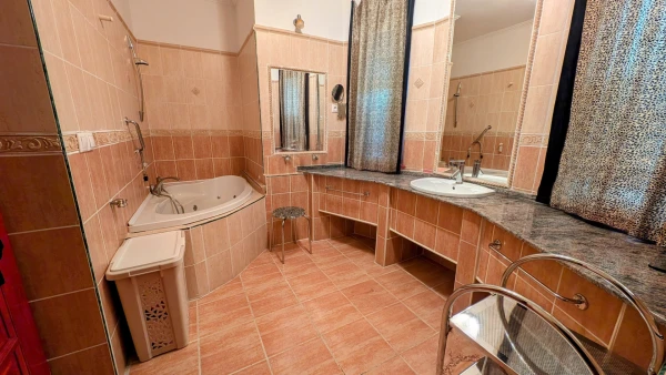 Eladó Ház Kecskemét 390 m2 