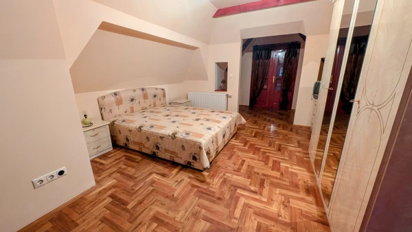 Eladó Ház Kecskemét 390 m2 