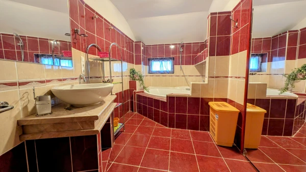 Eladó Ház Kecskemét 390 m2 