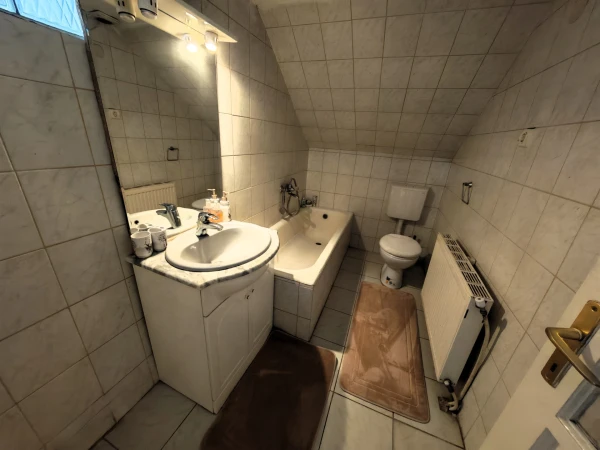 Eladó Ház Szentlőrinckáta 120 m2 