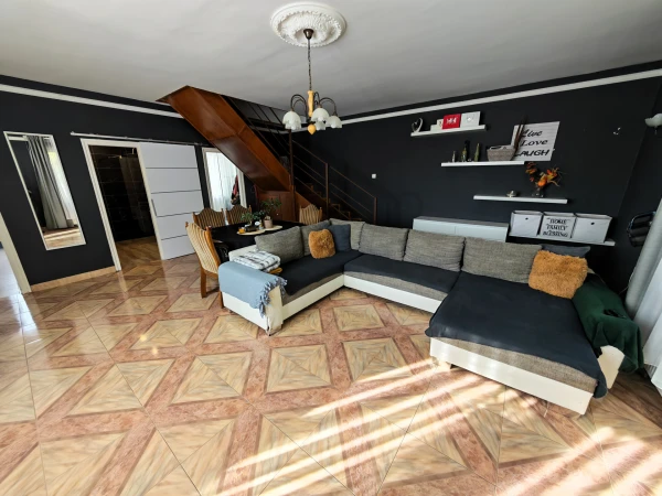 Eladó Ház Szentlőrinckáta 120 m2 
