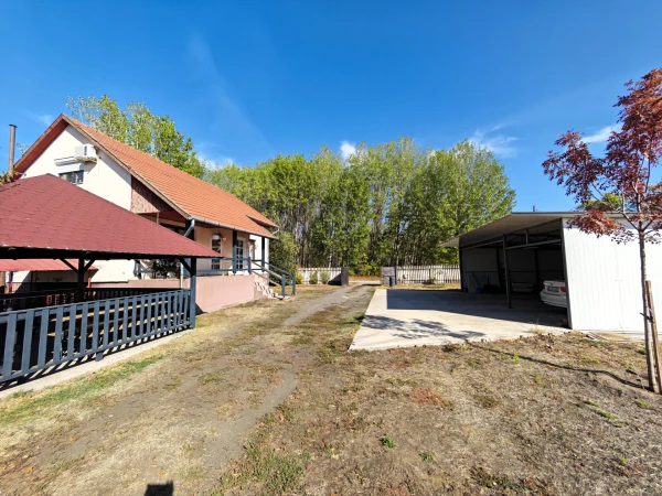 Eladó Ház Szentlőrinckáta 120 m2 