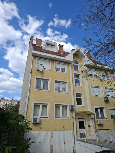 Eladó Lakás Szolnok 77 m2 