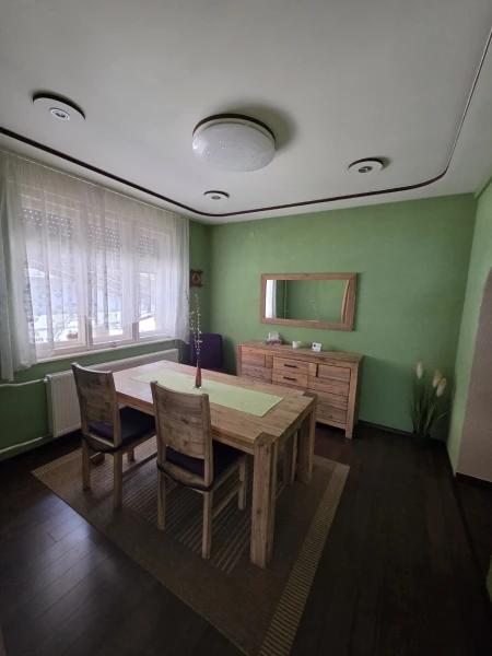 Eladó Ház Ceglédbercel 190 m2 