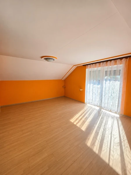 Eladó Ház Ceglédbercel 190 m2 