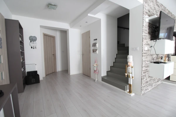 Eladó Ház Győrzámoly 160 m2 