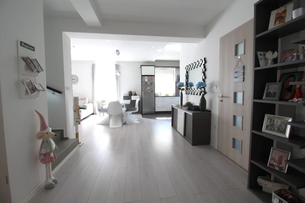 Eladó Ház Győrzámoly 160 m2 