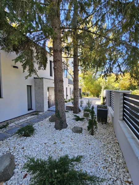 Eladó Ház Szentendre 234 m2 