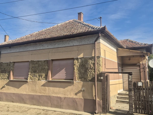 Eladó Ház Tiszapüspöki 95 m2 