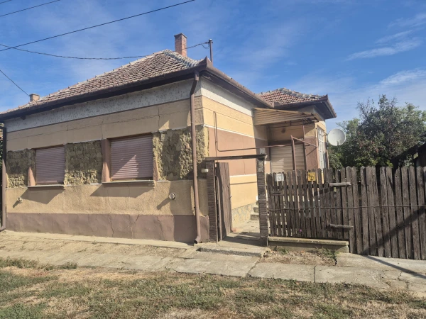 Eladó Ház Tiszapüspöki 95 m2 