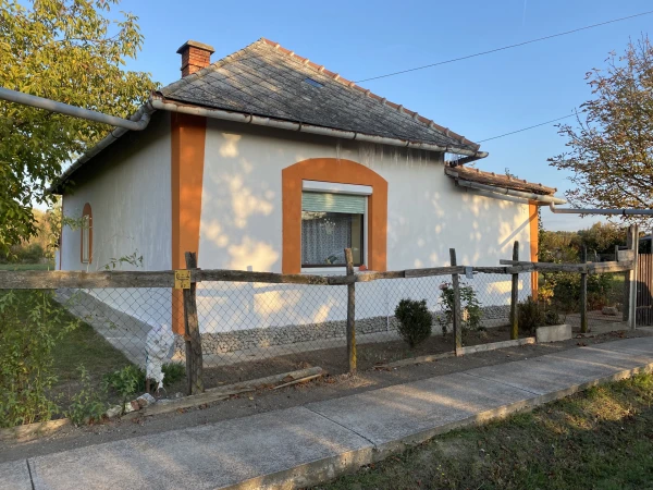 Eladó Ház Kőtelek 80 m2 