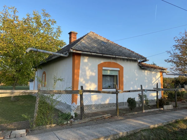 Eladó Ház Kőtelek 80 m2 