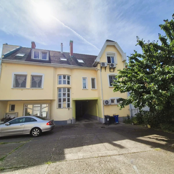 Eladó Lakás Kecskemét 118 m2 