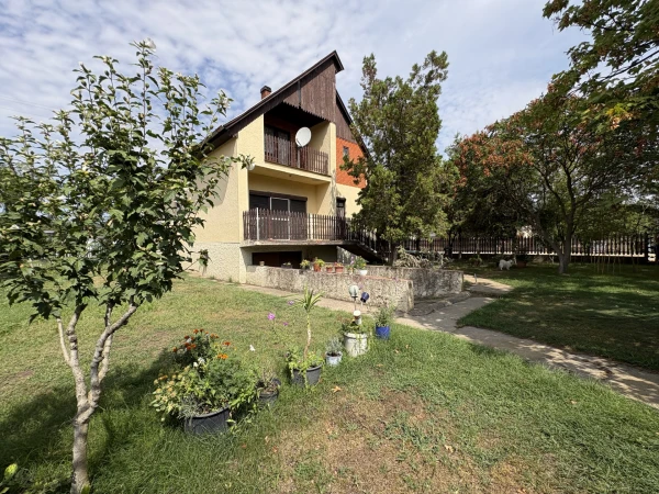 Eladó Ház Ballószög 222 m2 