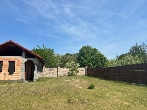 Eladó Ház Németkér 300 m2 