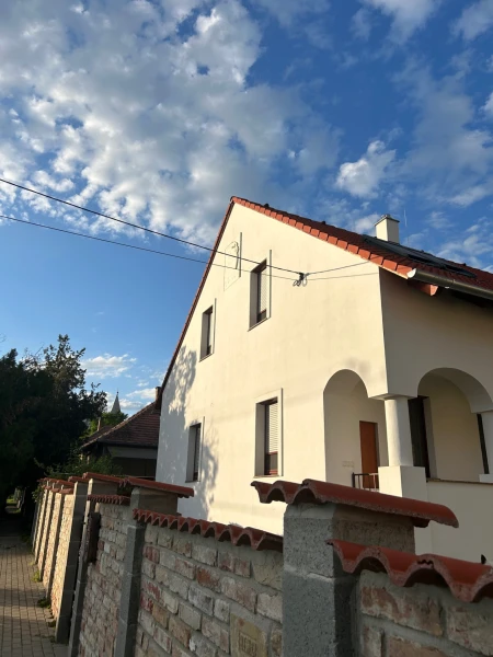 Eladó Ház Németkér 300 m2 