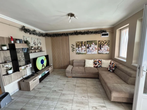 Eladó Lakás Szolnok 116 m2 