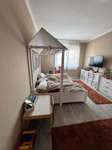 Eladó Lakás Szolnok 116 m2 