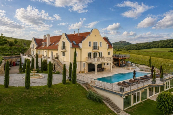 Eladó Telek Monoszló 100000 m2 