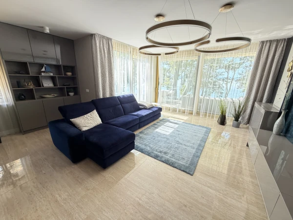 Eladó Lakás Balatonföldvár 153 m2 