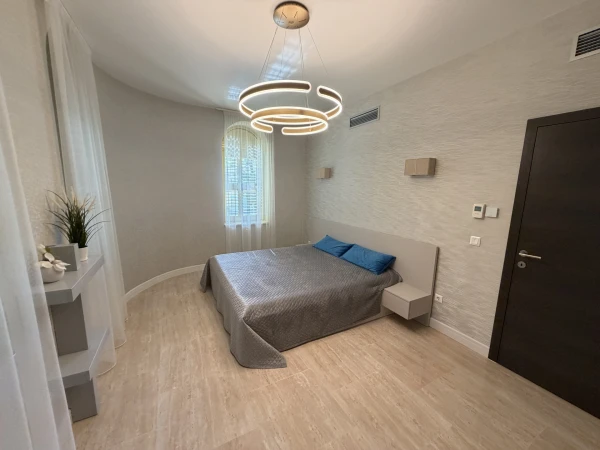 Eladó Lakás Balatonföldvár 153 m2 