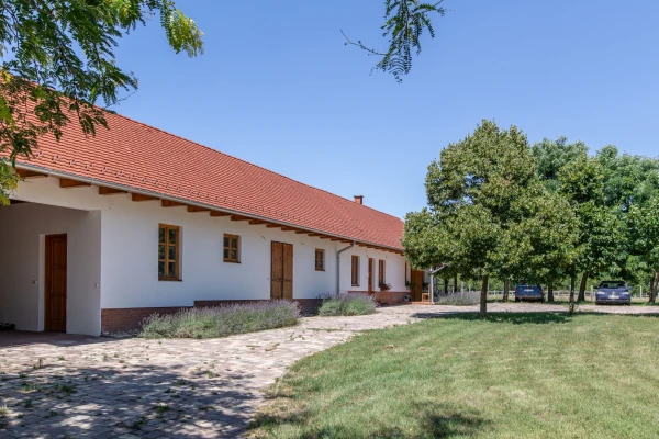 Eladó Telek Jászberény 104743 m2 
