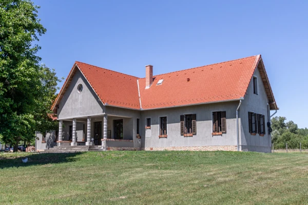 Eladó Telek Jászberény 104743 m2 