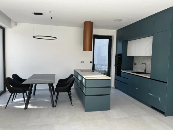 Eladó Nyaraló Zamárdi 160 m2 