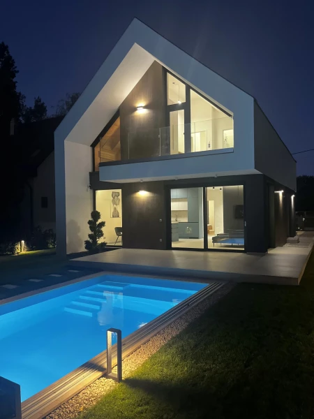 Eladó Nyaraló Zamárdi 160 m2 