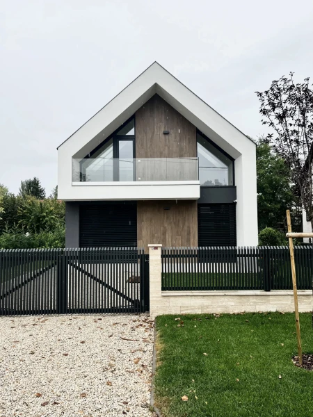 Eladó Nyaraló Zamárdi 160 m2 
