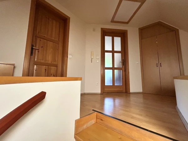 Eladó Ház Szentendre 184 m2 