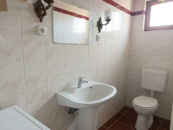 Eladó Nyaraló Dunaföldvár 153 m2 