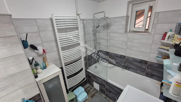 Eladó Lakás Békéscsaba 130 m2 