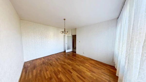Eladó Lakás Veszprém 77 m2 