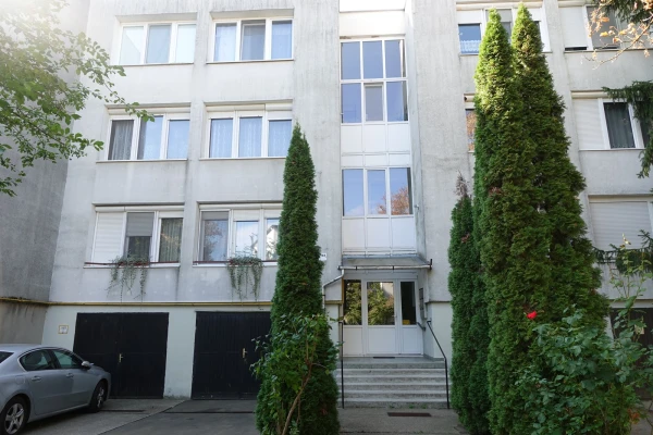 Eladó Lakás Veszprém 77 m2 