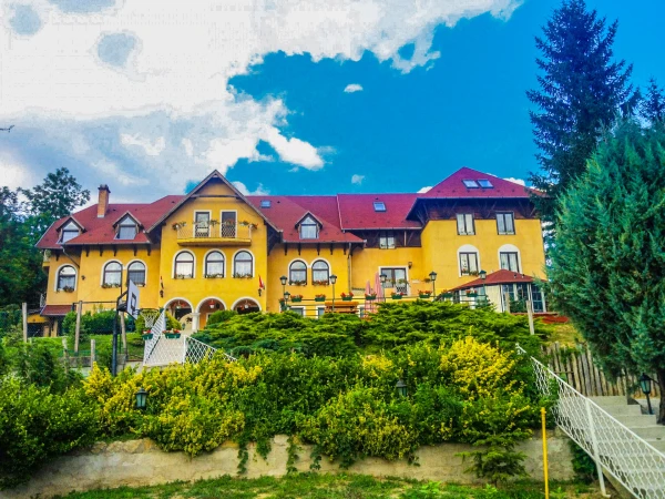Eladó Ház Domony 1653 m2 