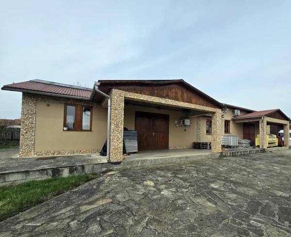 Eladó Telek Bodrogolaszi 1891 m2 