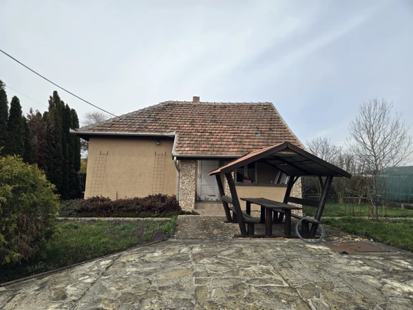 Eladó Telek Bodrogolaszi 1891 m2 