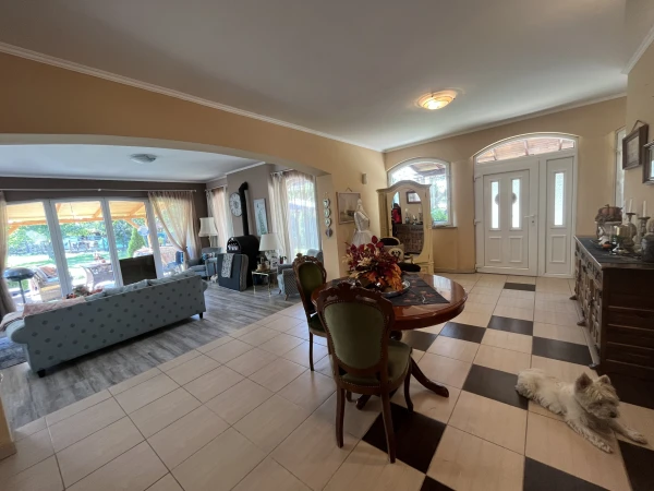 Eladó Ház Solt 254 m2 