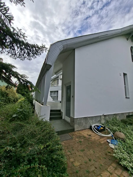 Eladó Ház Szolnok 200 m2 
