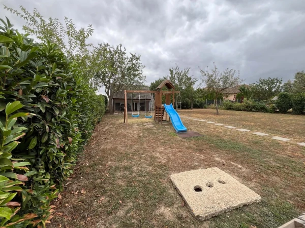 Eladó Ház Dány 180 m2 