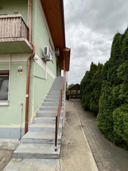 Eladó Ház Dány 180 m2 