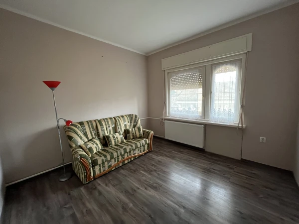 Eladó Ház Dány 180 m2 