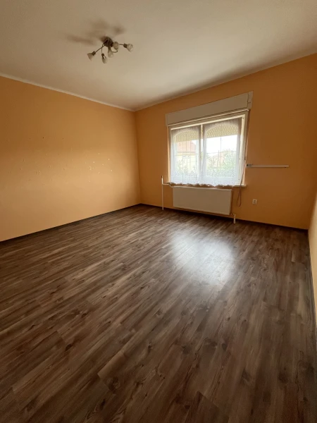 Eladó Ház Dány 180 m2 