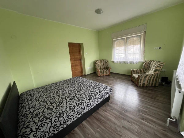 Eladó Ház Dány 180 m2 