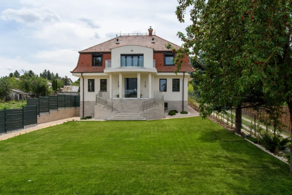 Eladó Ház Budaörs 480 m2 