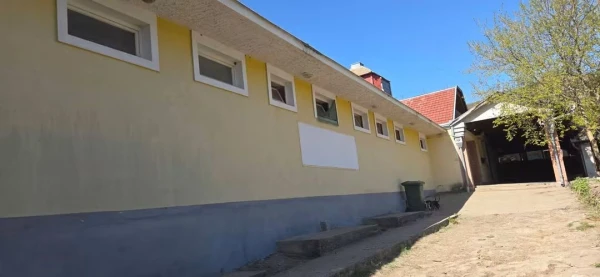 Eladó Ház Szanda 250 m2 