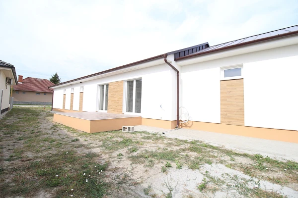 Eladó Ház Dunaszeg 191 m2 